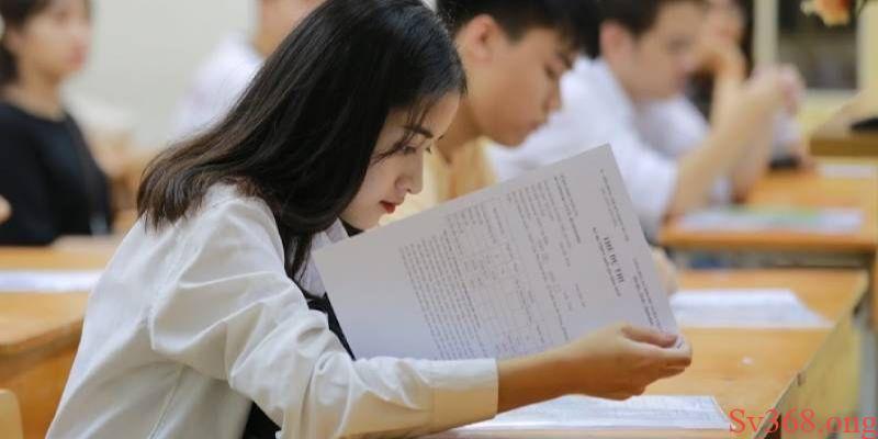 mơ thấy đi thi Ngủ mơ mình đi thi bị muộn